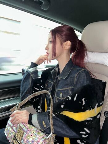 Full leaked Yuqi page private onlyfans photo