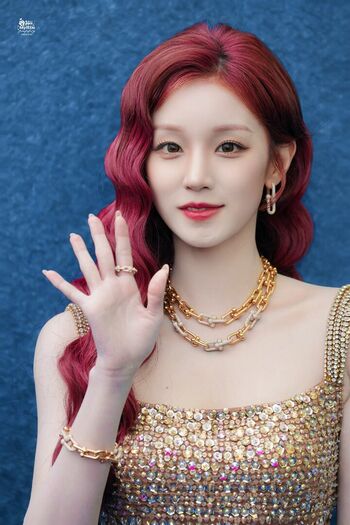 Full leaked Yuqi page private onlyfans photo