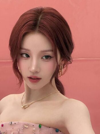 Full leaked Yuqi page private onlyfans photo