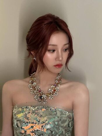 Full leaked Yuqi private onlyfans photo