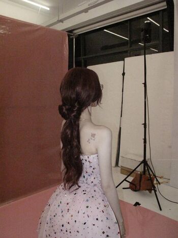 Full leaked Yuqi page private photo