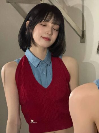 Full leaked Yuqi page private photo