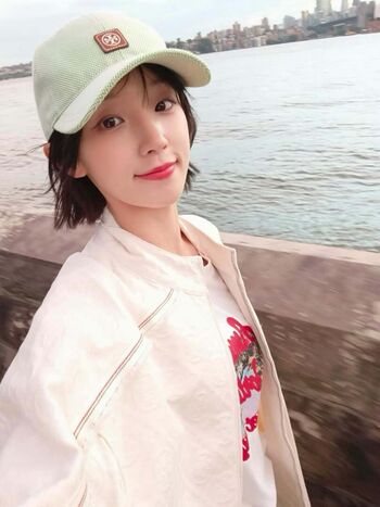 Full leaked Yuqi private photo