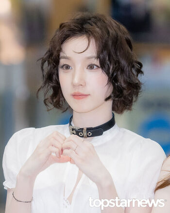 Full leaked Yuqi page private photo