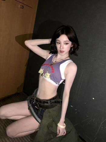Full leaked Yuqi page private photo