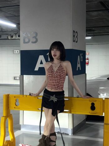 Full leaked Yuqi private photo