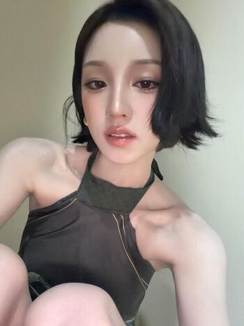 Full leaked Yuqi private photo