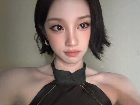 Full leaked Yuqi private photo