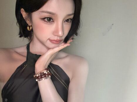 Full leaked Yuqi private photo