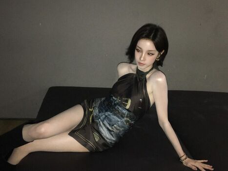 Full leaked Yuqi private photo