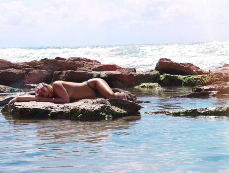 Full leaked Yuval gold private photo