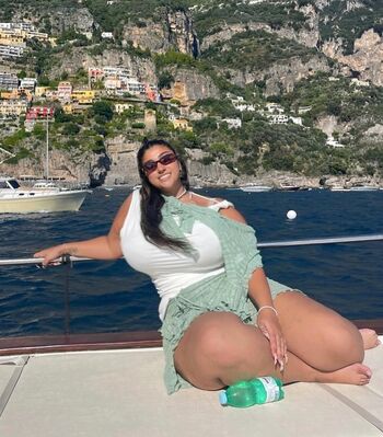 Full leaked Yuval private photo