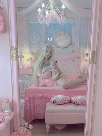 Full leaked Yvsminv private onlyfans photo