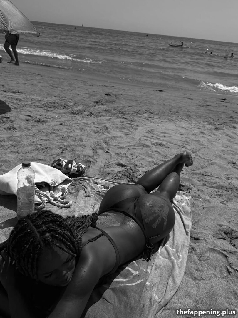 Yyaizabennett Foto OnlyFans Nua #6