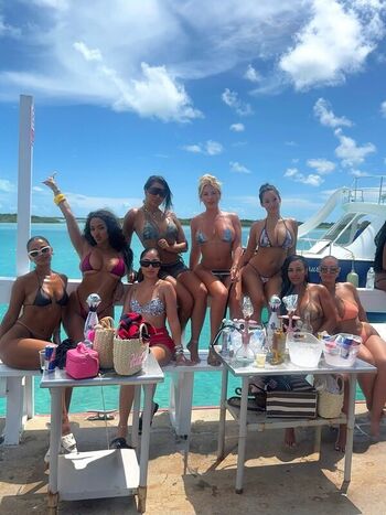 Full leaked Yzabeya page private photo