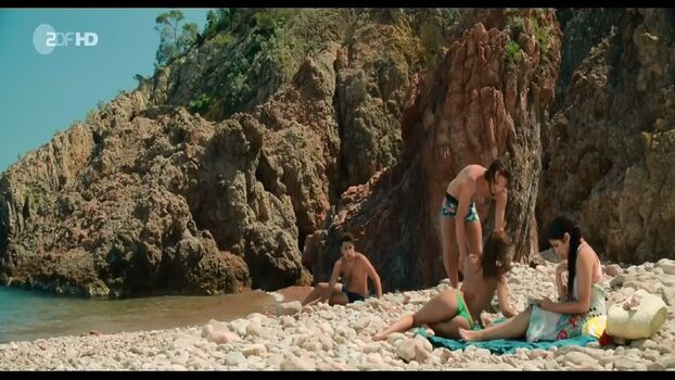 Full leaked Zahia dehar private onlyfans photo