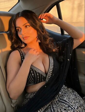 Full leaked Zara farooq page private photo