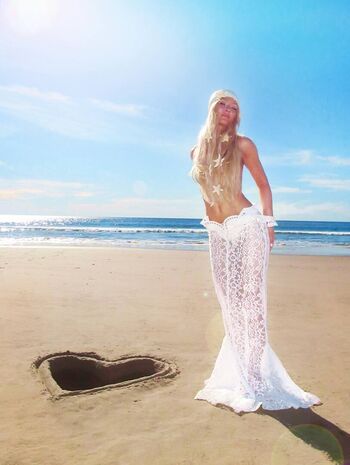 Full leaked Zara larsson  page private onlyfans photo