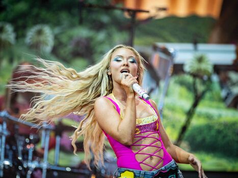 Full leaked Zara larsson page private photo