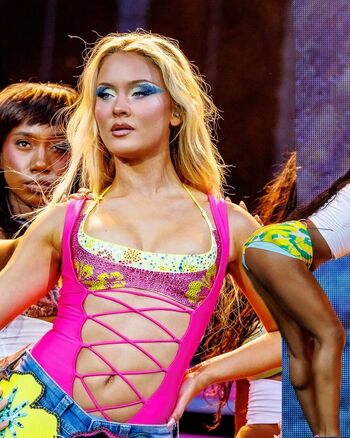 Full leaked Zara larsson page private photo