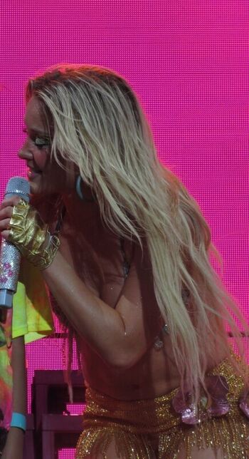 Full leaked Zara larsson private photo