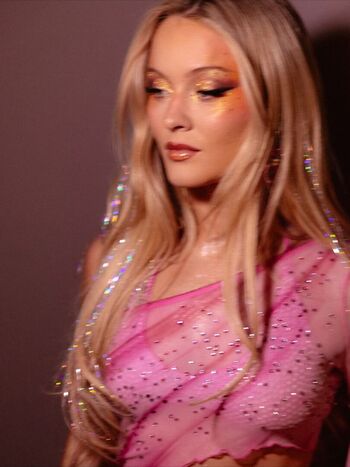 Full leaked Zara larsson private photo