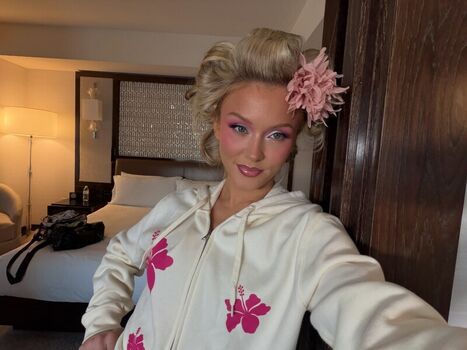 Full leaked Zara larsson page private photo