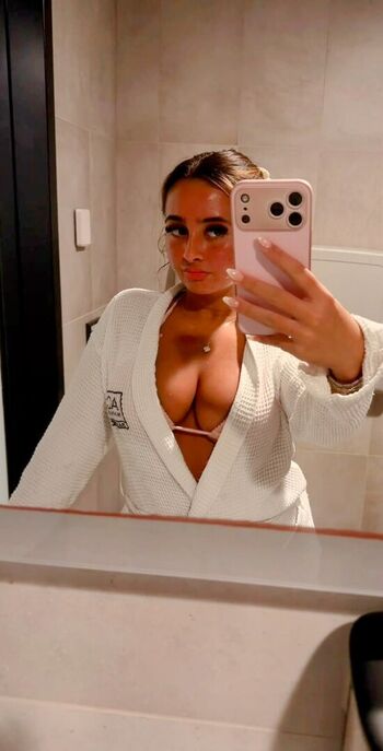 Full leaked Zarah mcadam private onlyfans photo