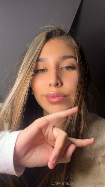 Full leaked Zaravelvett private onlyfans photo