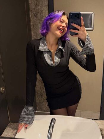 Full leaked Zelderler private photo