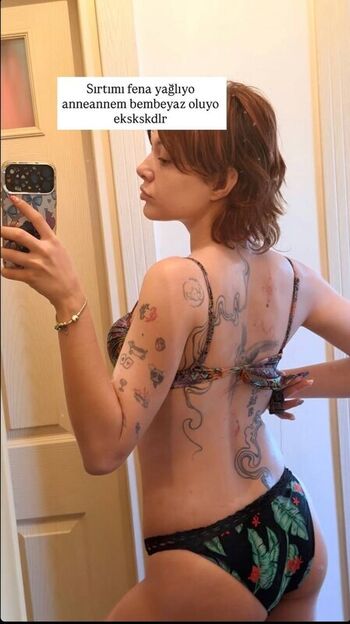 Full leaked Zelderler private photo