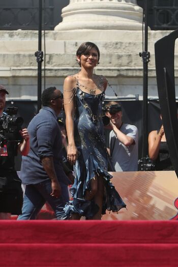 Full leaked Zendaya page private photo