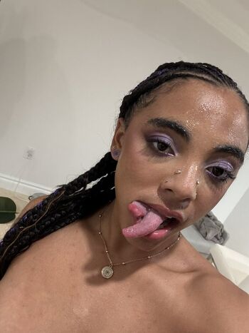 Full leaked Zerella skies private photo
