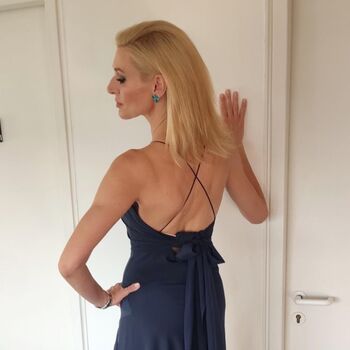 Full leaked Zeta douka page private onlyfans photo