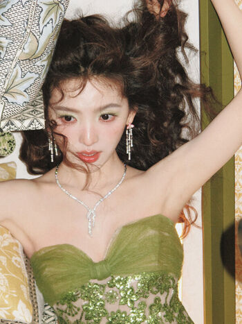 Full leaked Zhang ruonan page private photo