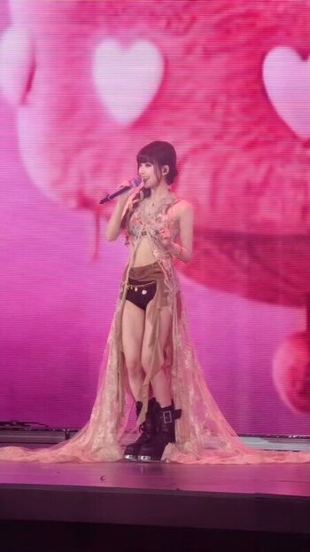 Full leaked Zhao lusi page private photo