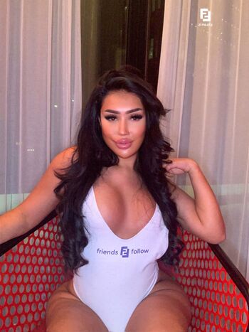 Full leaked Zinaats private photo