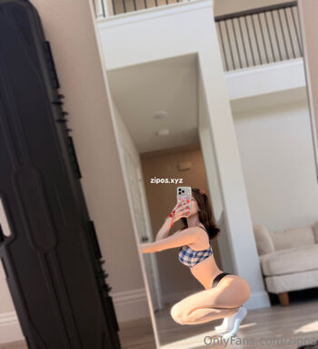 Full leaked Zipoz private photo