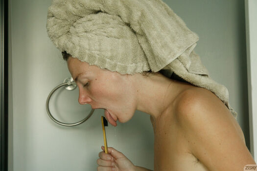 Full leaked Zishy  page private onlyfans photo