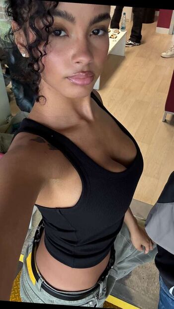 Full leaked Znefer page private onlyfans photo