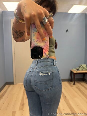 Full leaked Zoe ebarb private photo