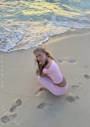 Full leaked Zoe kaeppele private onlyfans photo