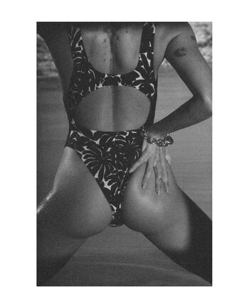Full leaked Zoe kravitz private photo
