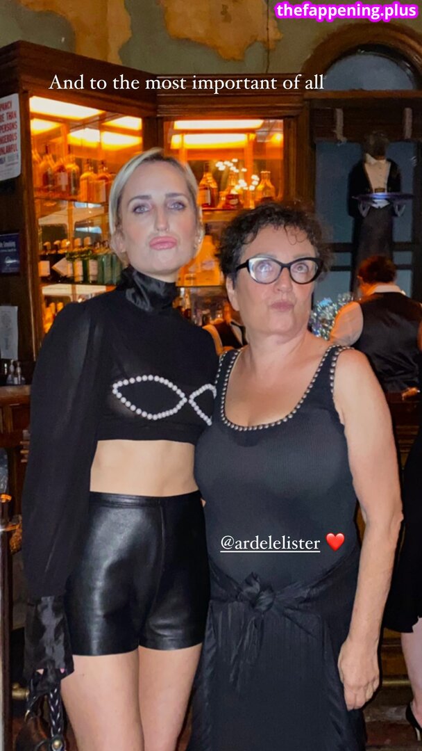 Zoe Lister Jones / https: / zoelisterjones Фото обнажённых OnlyFans #19