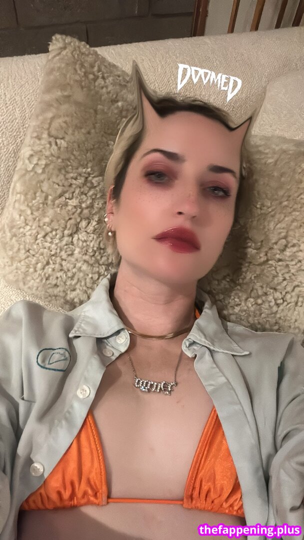 Zoe Lister Jones / https: / zoelisterjones Foto OnlyFans Desnuda #29