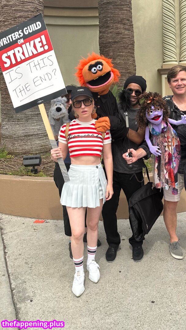 Zoe Lister Jones / https: / zoelisterjones Foto OnlyFans Nuda #38