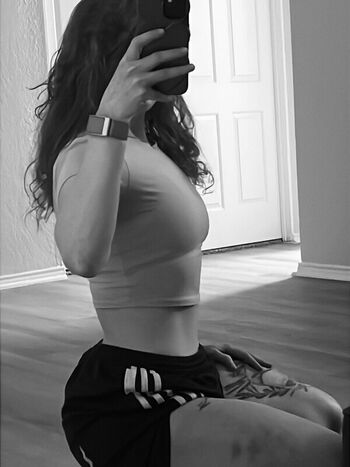 Full leaked Zoe tierney private photo
