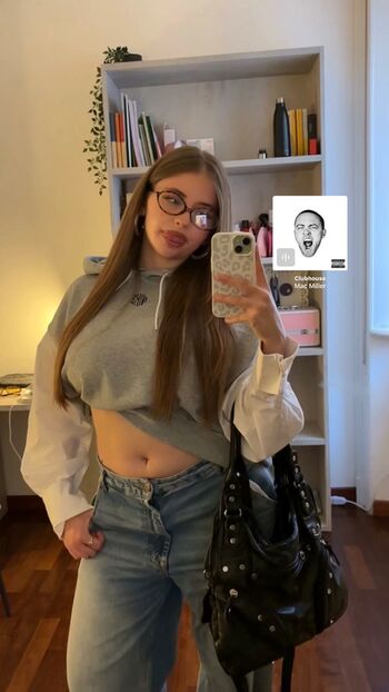 Full leaked Zoeelacavaa private photo