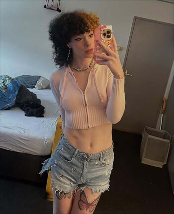 Full leaked Zoelagoblina page private photo