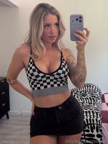Full leaked Zoeneli private onlyfans photo